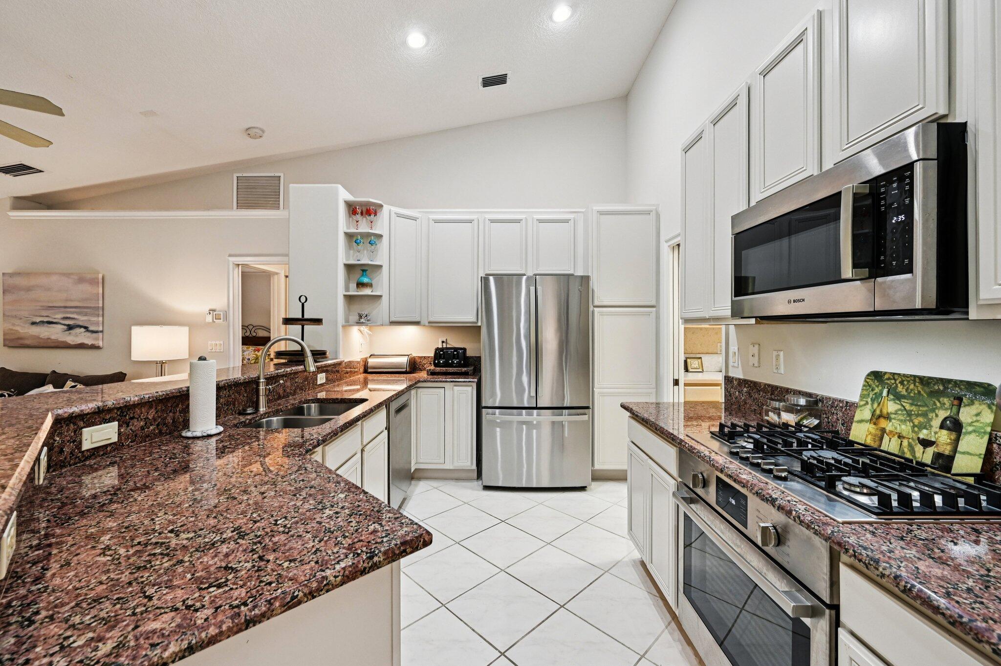 231 Sparrow Point Jupiter, FL 33458 - Photo 14 of 65 Kitchen