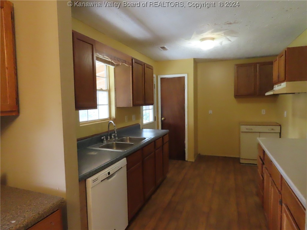 1020 Kelly Hill Road Clendenin, WV 25045 - Photo 11 of 20 Gallery Image 11