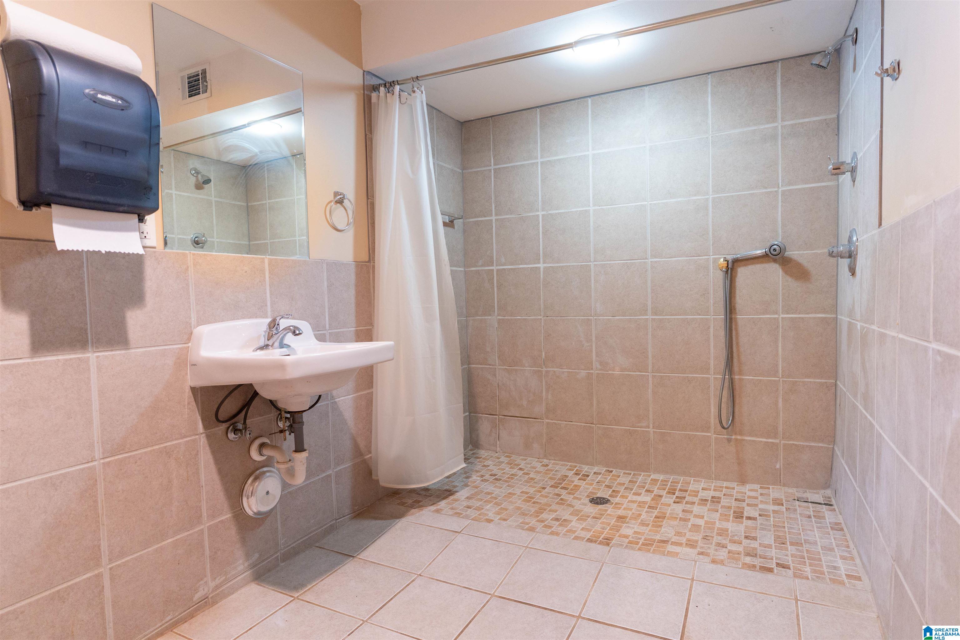 2714 Ray Way Birmingham, AL 35235 - Photo 39 of 50