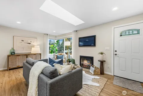 $945,000 | 10731 Dayton Avenue North, Seattle, WA 98133