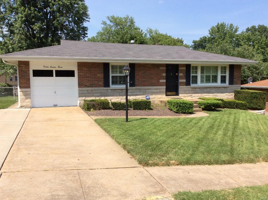 1277 Chambers Road St. Louis, MO 63137 - Photo 1 of 14 Gallery Image 1