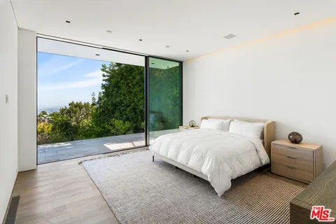 $46,000,000 | 1108 Wallace Ridge, Beverly Hills, CA 90210