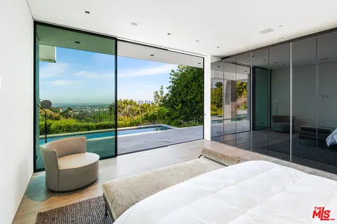 $46,000,000 | 1108 Wallace Ridge, Beverly Hills, CA 90210