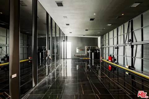 $46,000,000 | 1108 Wallace Ridge, Beverly Hills, CA 90210