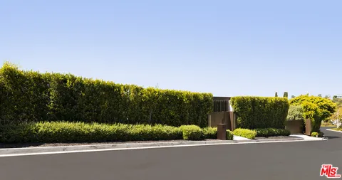 $46,000,000 | 1108 Wallace Ridge, Beverly Hills, CA 90210