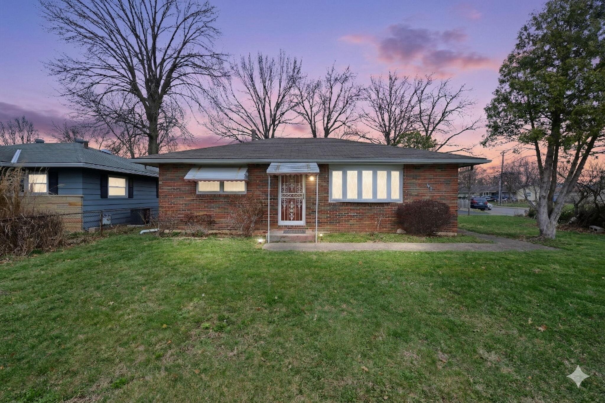 860 Basswood Road Columbus, OH 43207 - Photo 4 of 35 1-web-or-mls-860-basswood-rd