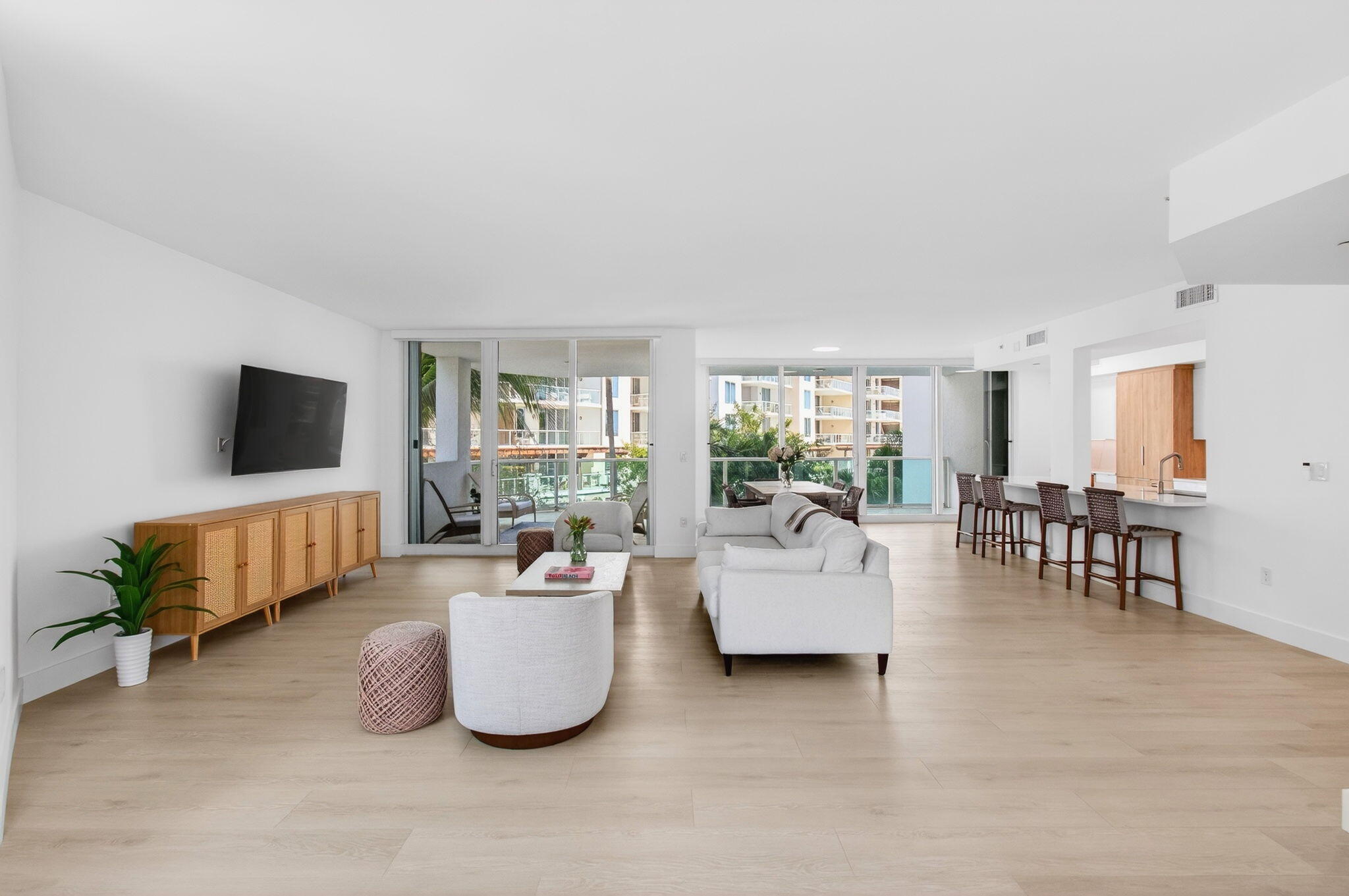 500 Southeast Mizner Boulevard, Unit A311 Boca Raton, FL 33432 - Photo 18 of 89 17-web-or-mls-DSC_2443