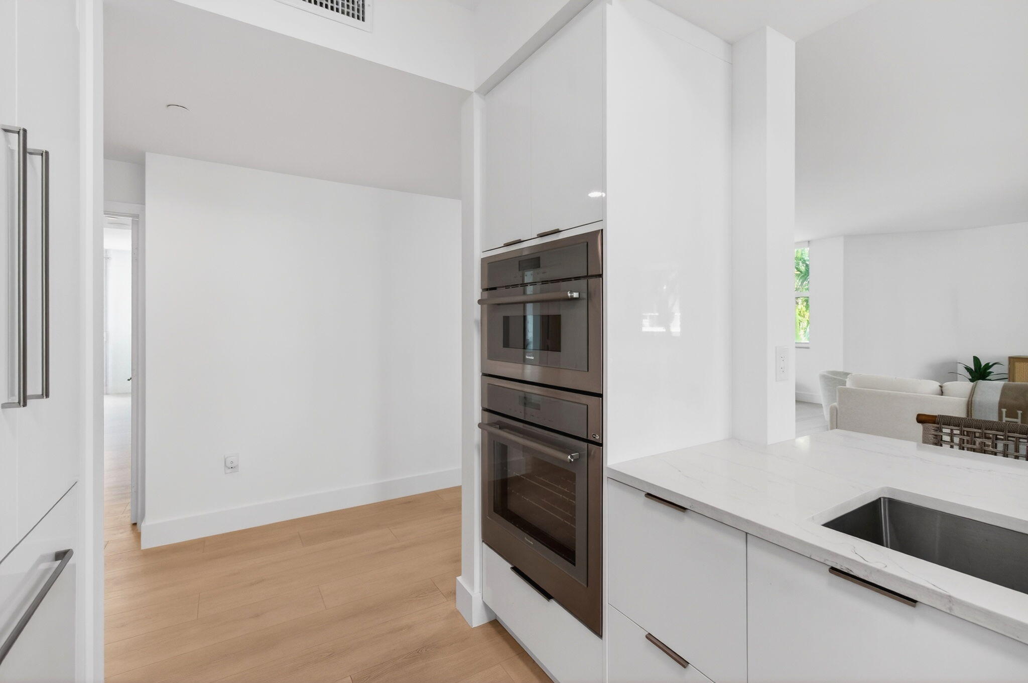 500 Southeast Mizner Boulevard, Unit A311 Boca Raton, FL 33432 - Photo 30 of 89 29-web-or-mls-DSC_2529