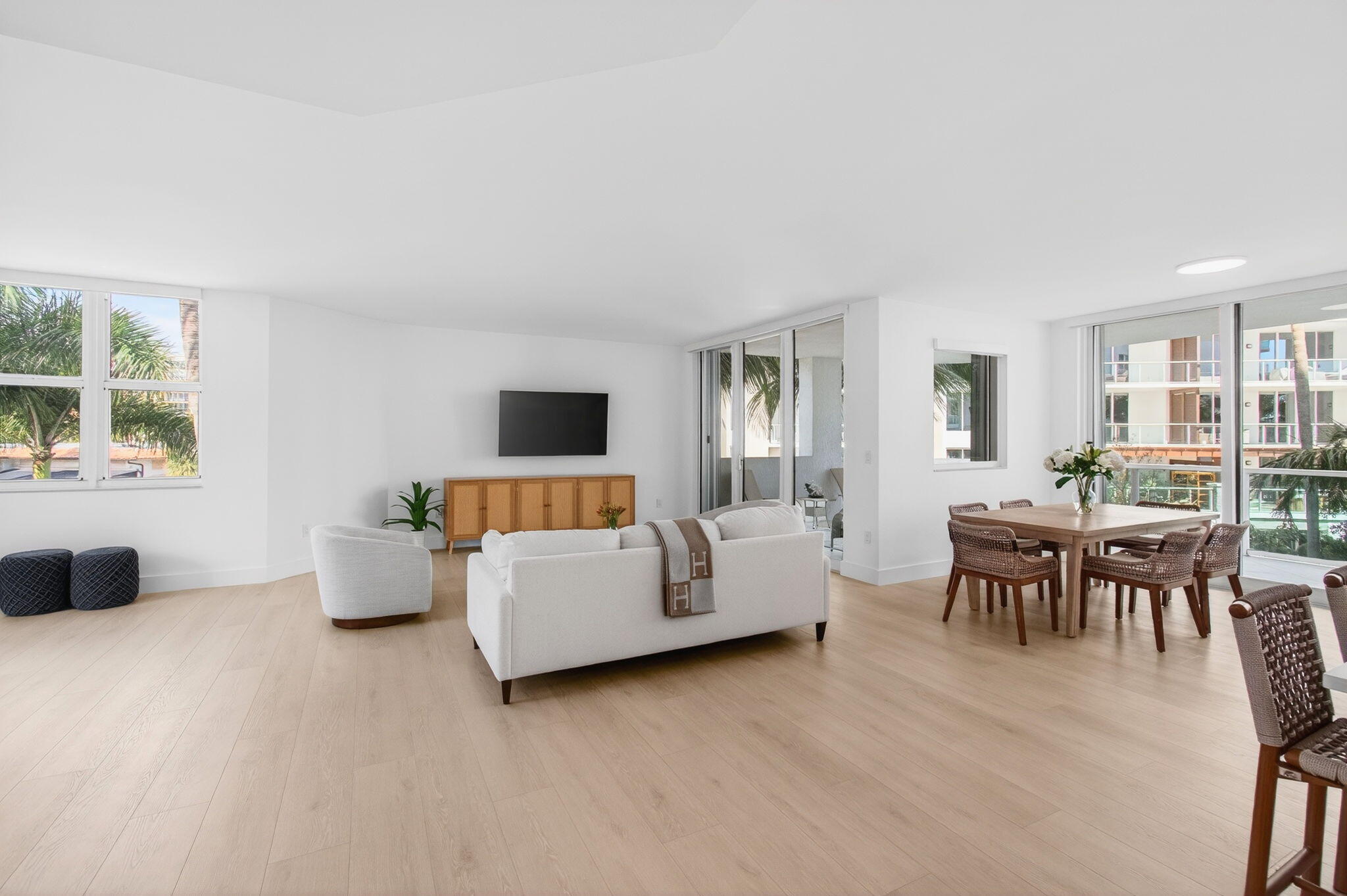 500 Southeast Mizner Boulevard, Unit A311 Boca Raton, FL 33432 - Photo 7 of 89 8-web-or-mls-DSC_2361