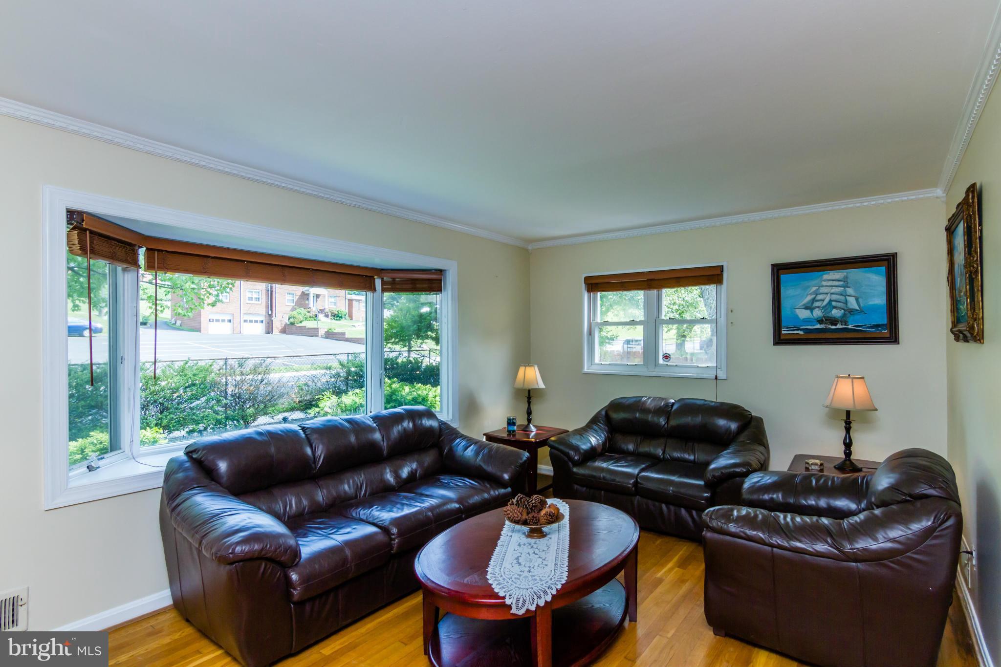 11820 Claridge Road Silver Spring, MD 20902 - Photo 3 of 30 Living Room