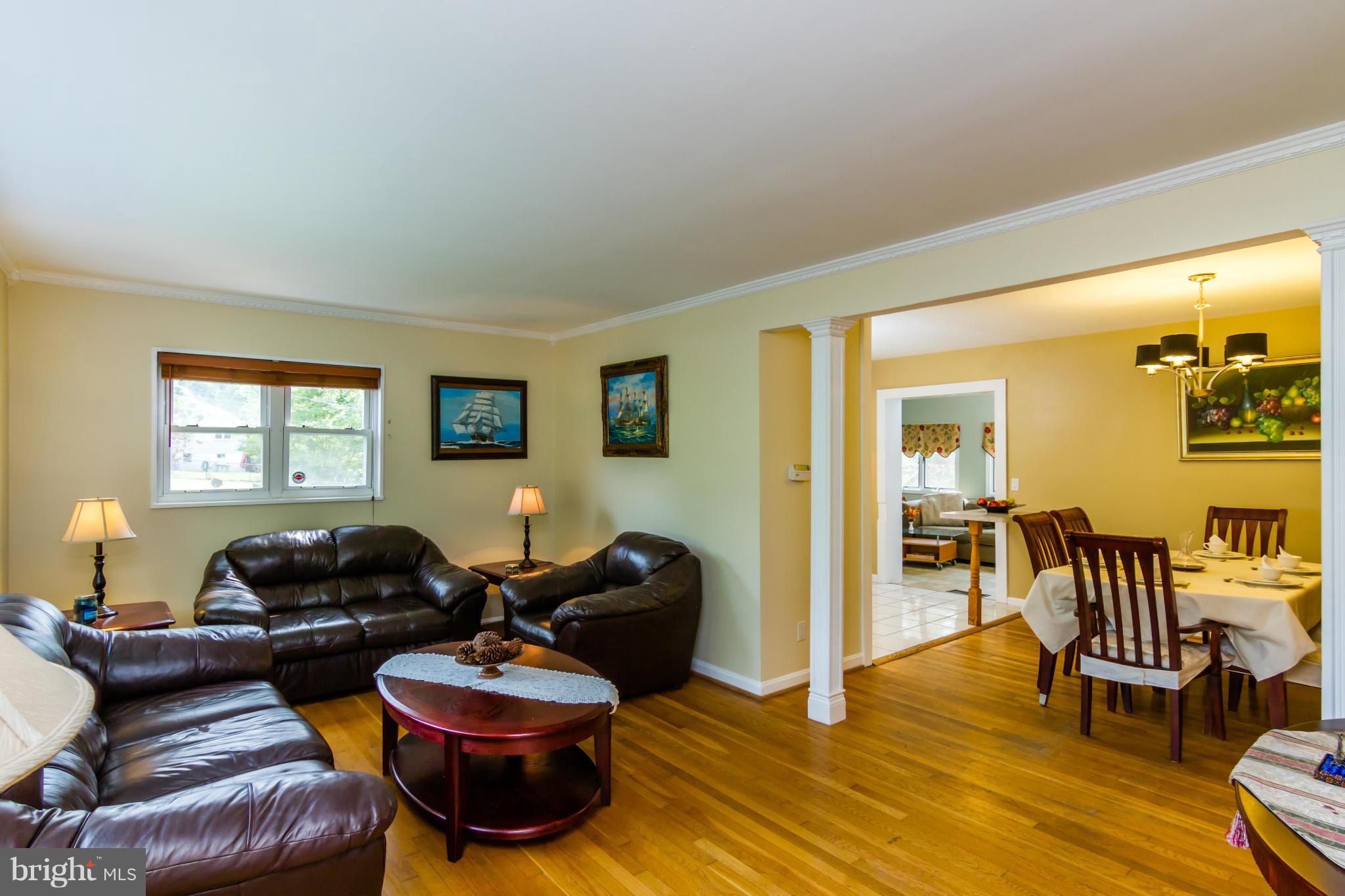11820 Claridge Road Silver Spring, MD 20902 - Photo 4 of 30 Interior (General)