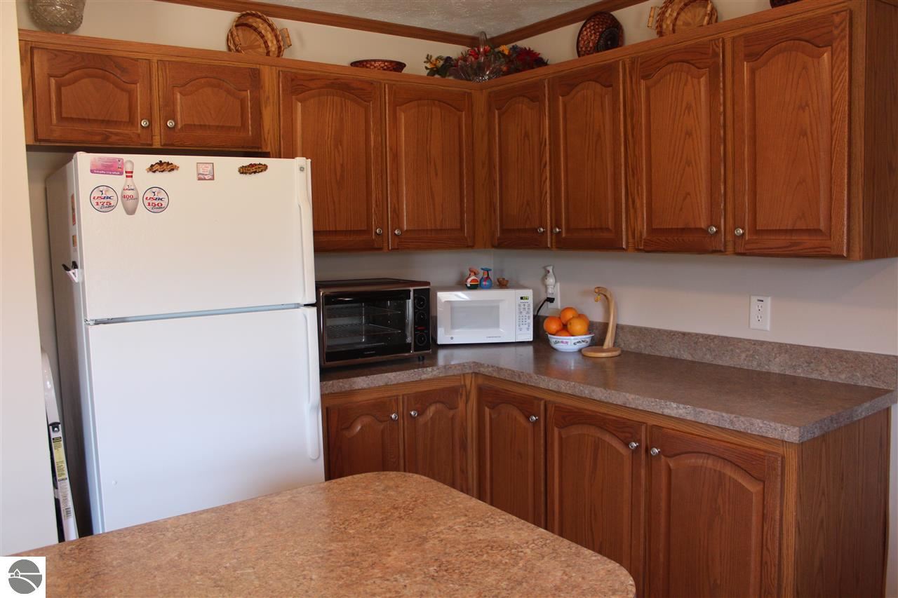 1211 South East County Line Road Shepherd, MI 48883 - Photo 6 of 25 1782240-5.JPG