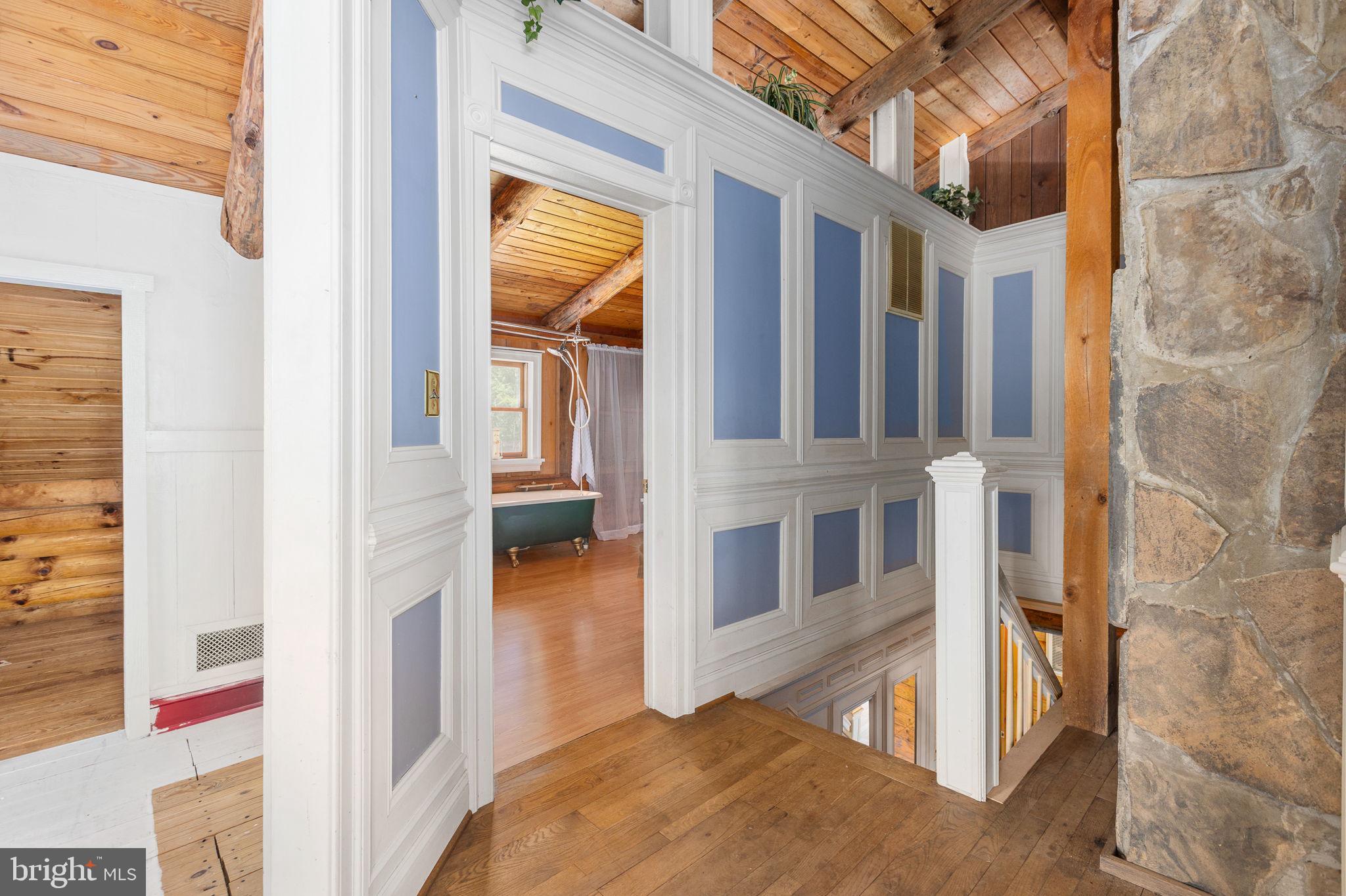 478 Truslow Road Fredericksburg, VA 22405 - Photo 47 of 87 Upstairs landing/hall