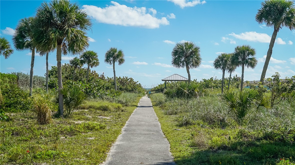 835 Reef Road Vero Beach, FL 32963 - Photo 12 of 34 Gallery Image 12