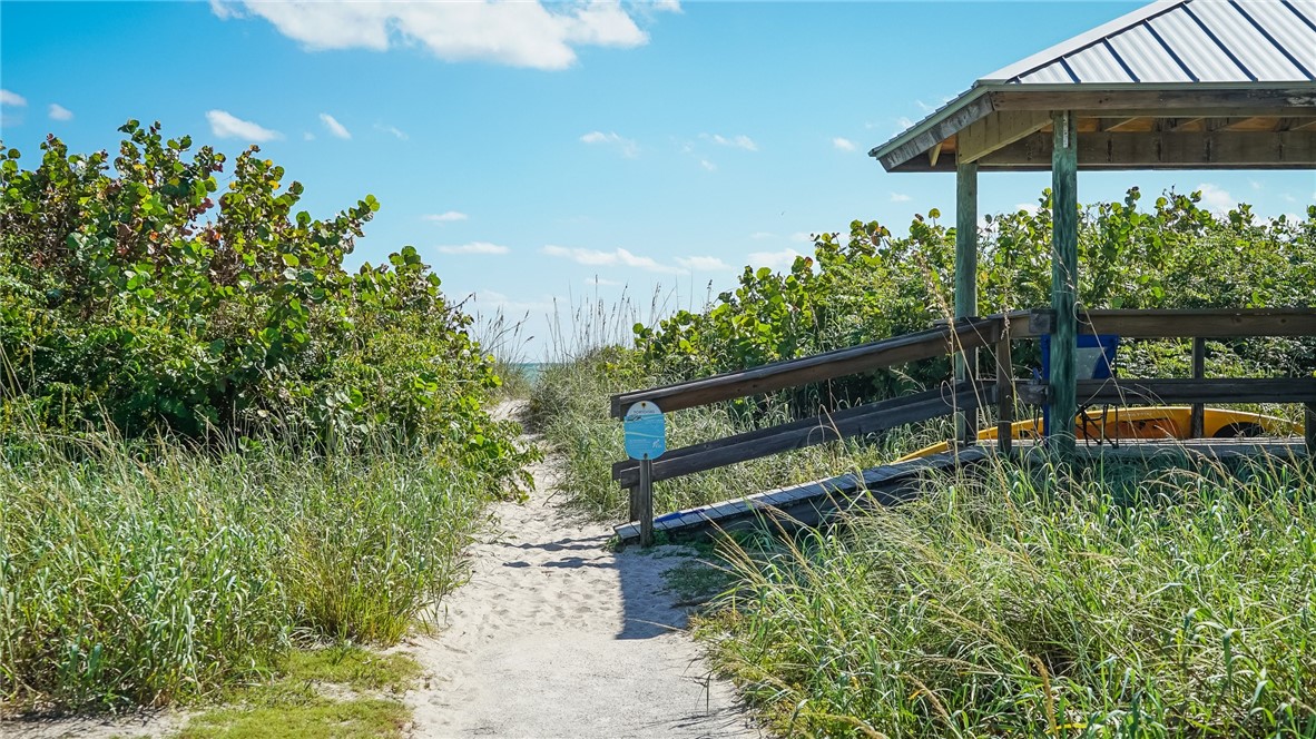 835 Reef Road Vero Beach, FL 32963 - Photo 13 of 34 Gallery Image 13