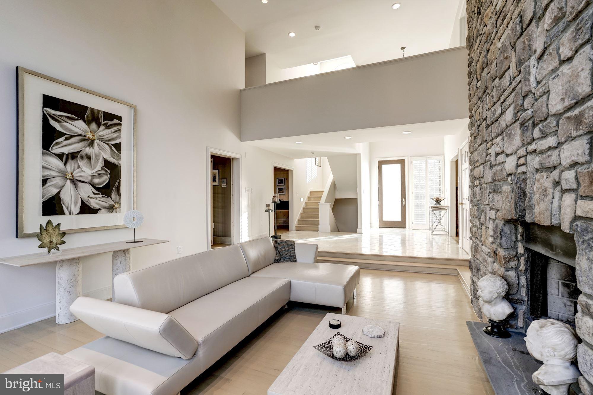 8712 Old Dominion Drive McLean, VA 22102 - Photo 7 of 13