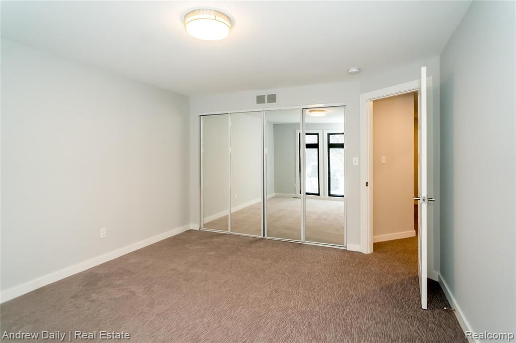 4592 Rolling Ridge Road West Bloomfield, MI 48323 - Photo 36 of 46 Gallery Image 36