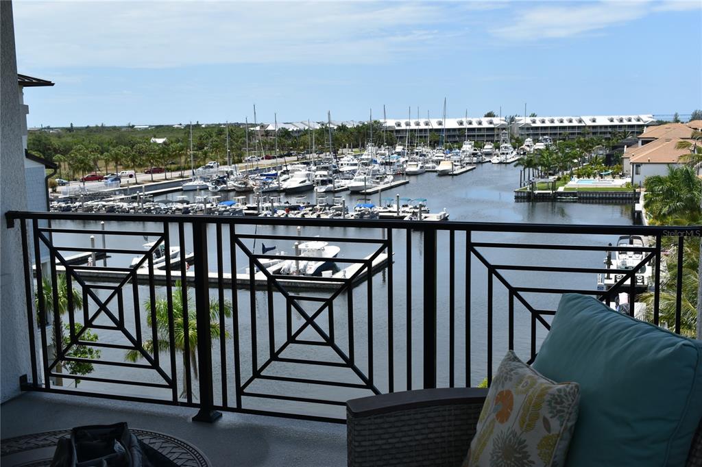 3027 Bermuda Sloop Circle Ruskin, FL 33570 - Photo 36 of 53