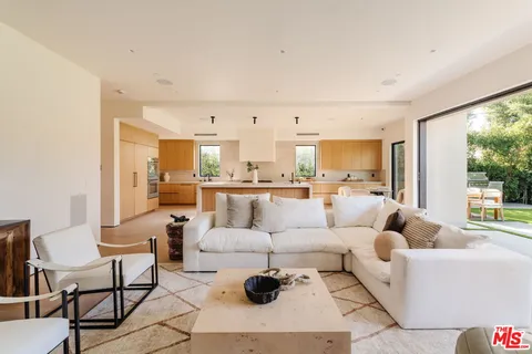 $4,195,000 | 1611 South Bedford Street, Los Angeles, CA 90035