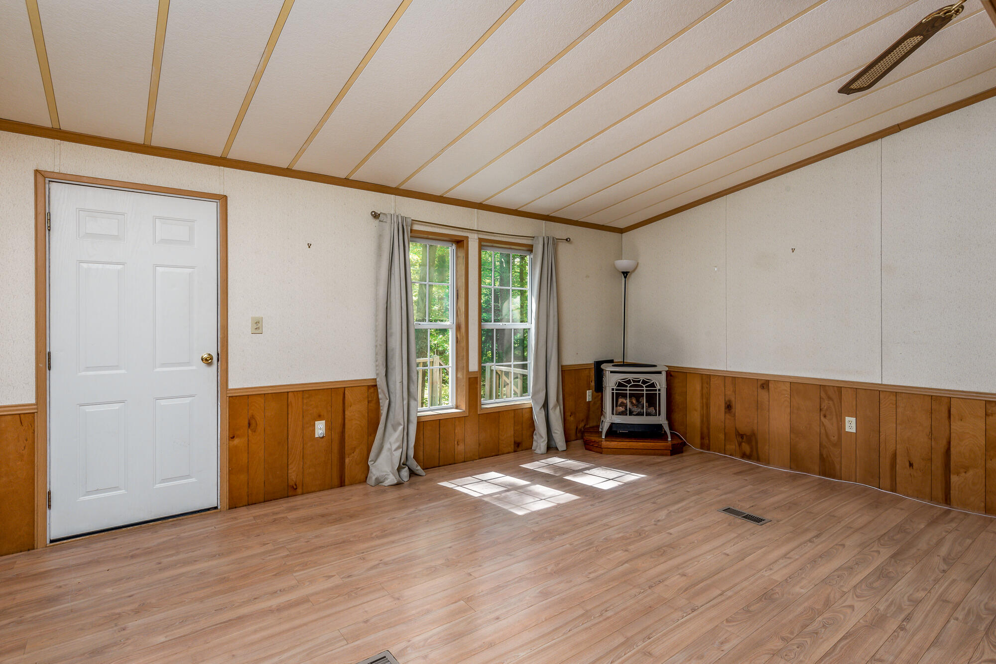 100 Riverside Drive Camden, ME 04843 - Photo 5 of 26 100 Riverside - CarlyZaniboni-6