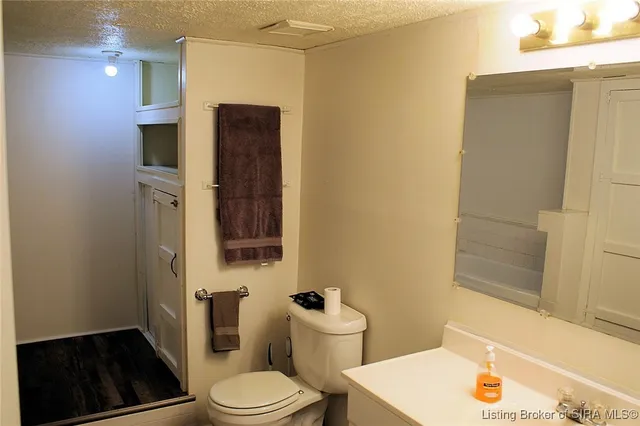 $525,000 | 6010 Cardinal Drive Northwest, Depauw, IN 47115