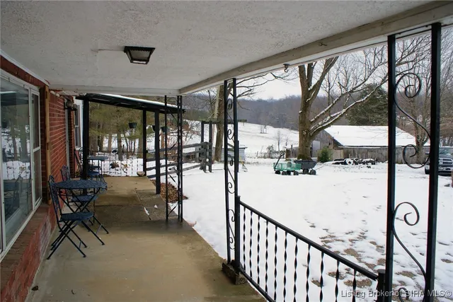 $525,000 | 6010 Cardinal Drive Northwest, Depauw, IN 47115