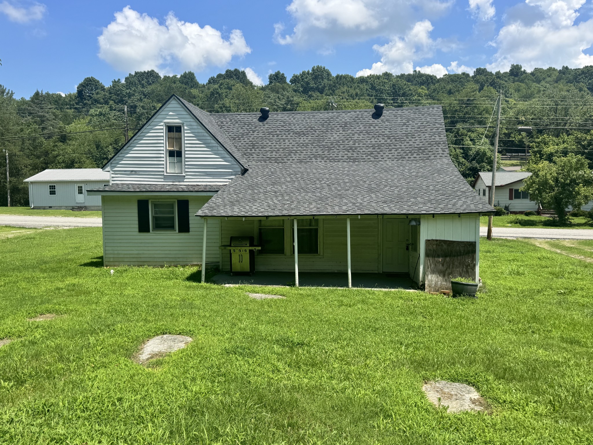 51 Riddleton Circle Riddleton, TN 37151 - Photo 2 of 12
