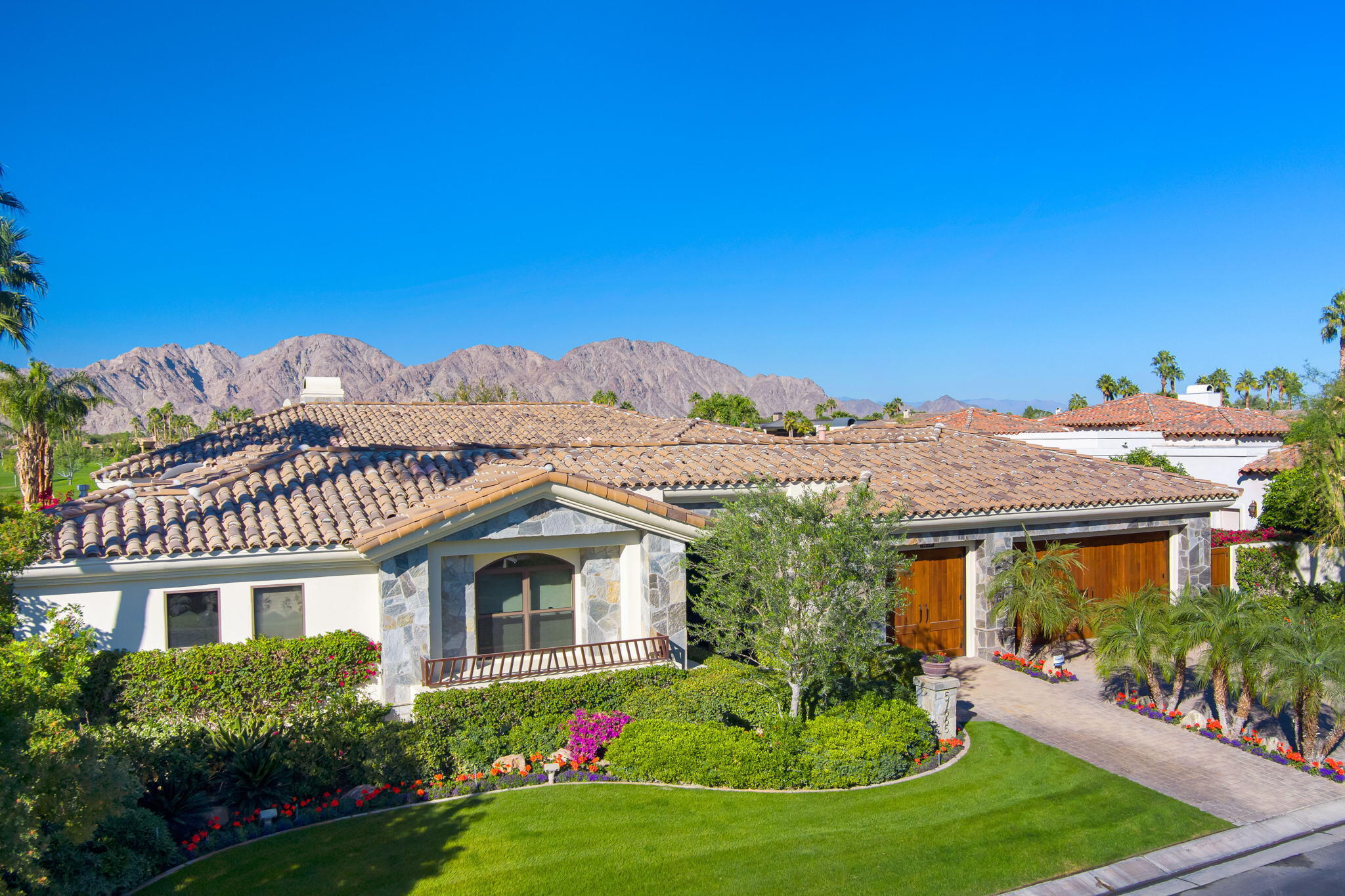 57665 Black Diamond La Quinta, CA 92253 - Photo 2 of 63 2-web-or-mls-SBBlackDiamond_1221_002