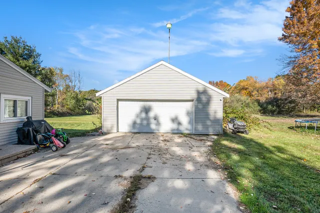 $293,000 | 5475 14 Mile Court Northeast, Rockford, MI 49341