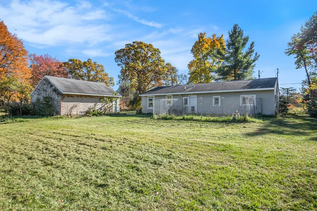 $293,000 | 5475 14 Mile Court Northeast, Rockford, MI 49341