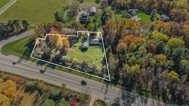 $293,000 | 5475 14 Mile Court Northeast, Rockford, MI 49341