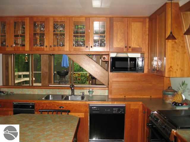 2443 East Kasson Road Cedar, MI 49621 - Photo 6 of 12 1690000-5.JPG