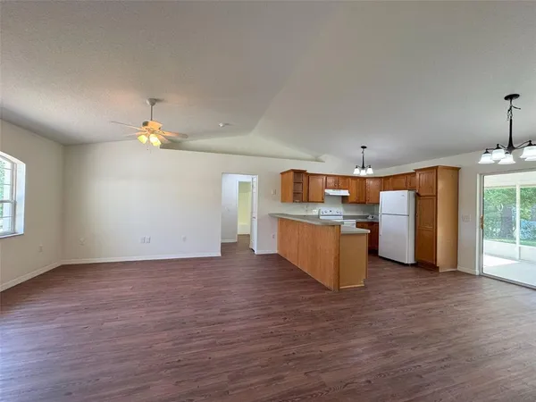$1,700 | 519 Hemlock Street, Inverness, FL 34452