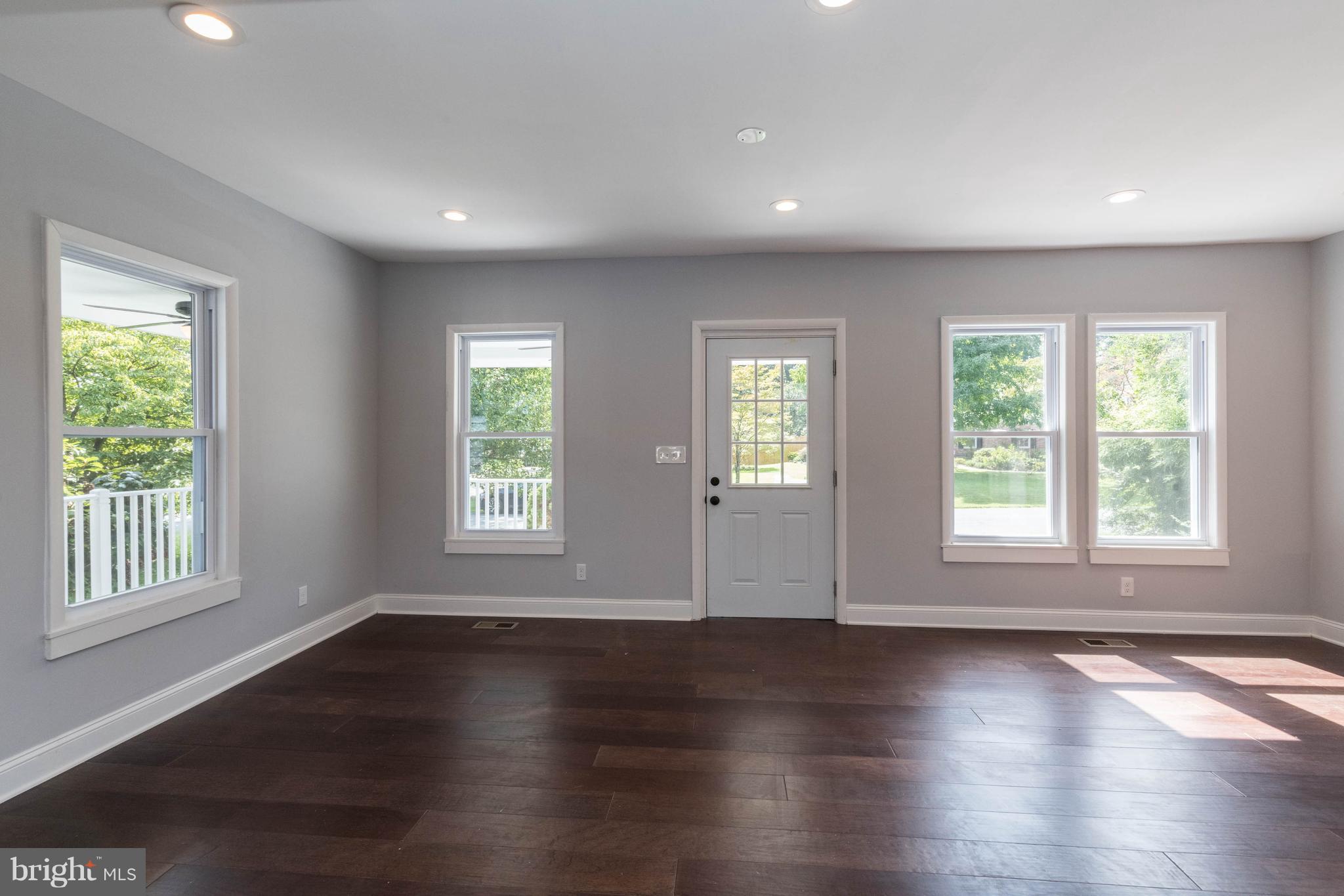 1258 Delmont Road Severn, MD 21144 - Photo 5 of 30 Living Room
