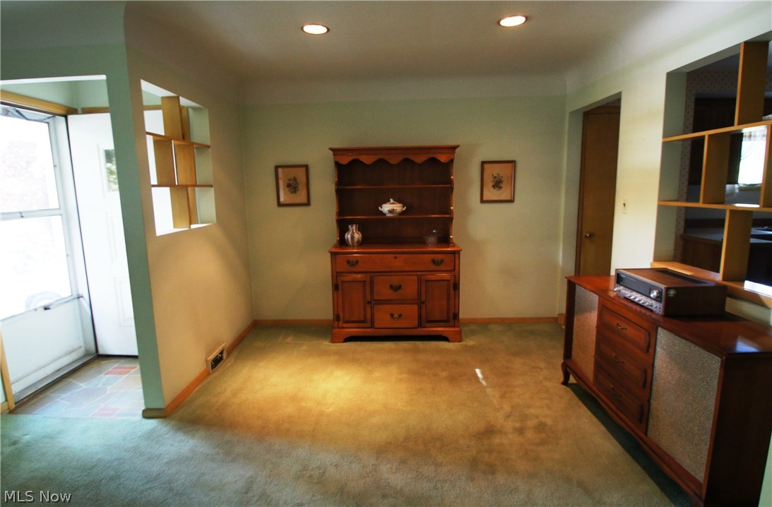 1235 Haverston Road Lyndhurst, OH 44124 - Photo 4 of 15