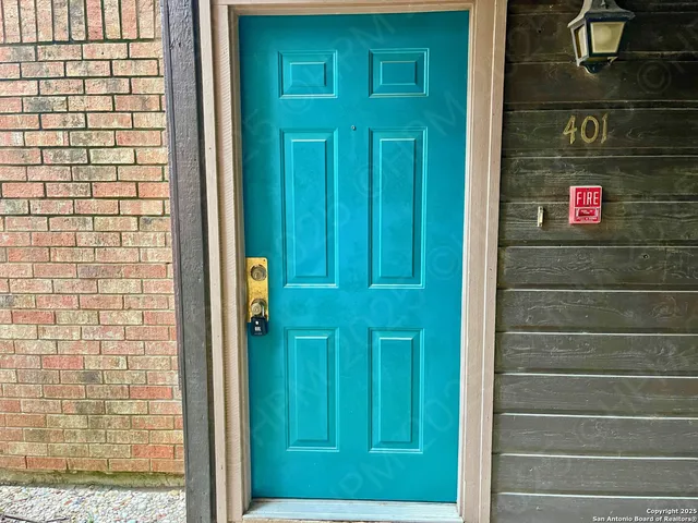$700 | 4212 Medical Drive, Unit 401, San Antonio, TX 78229