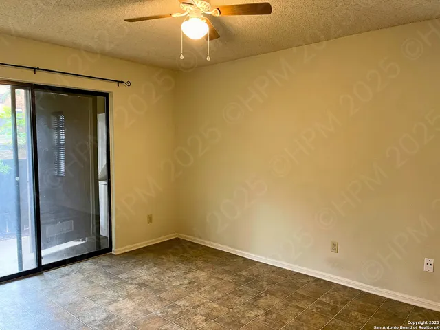 an empty room with a empty space