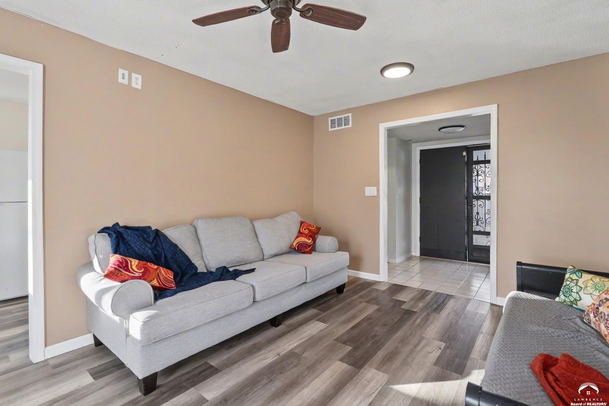 925 West 27th Terrace Lawrence, KS 66046 - Photo 7 of 30