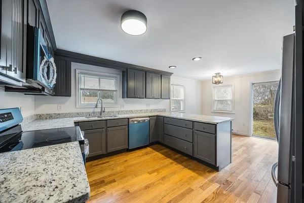 $3,000 | 25 Enfield Street, Unit 1, North Andover, MA 01845