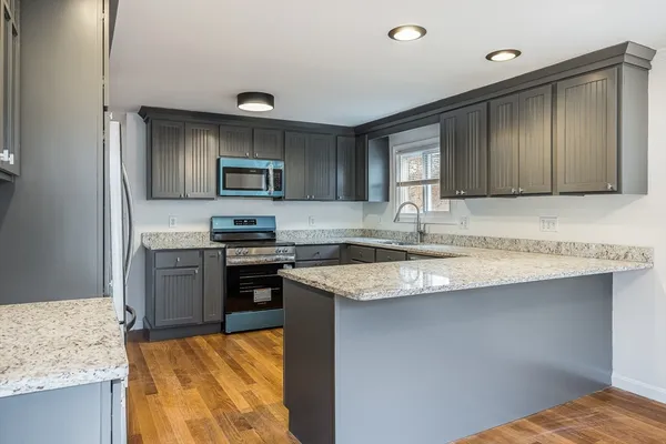 $3,000 | 25 Enfield Street, Unit 1, North Andover, MA 01845