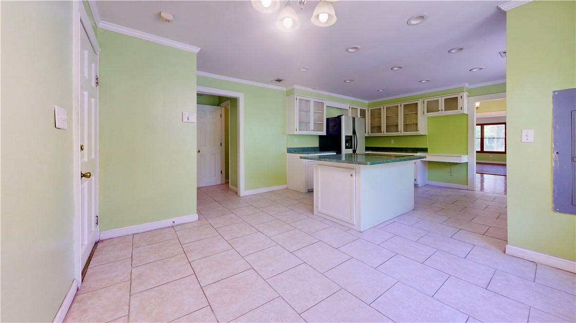1005 Seminole Trail Waycross, GA 31501 - Photo 3 of 43