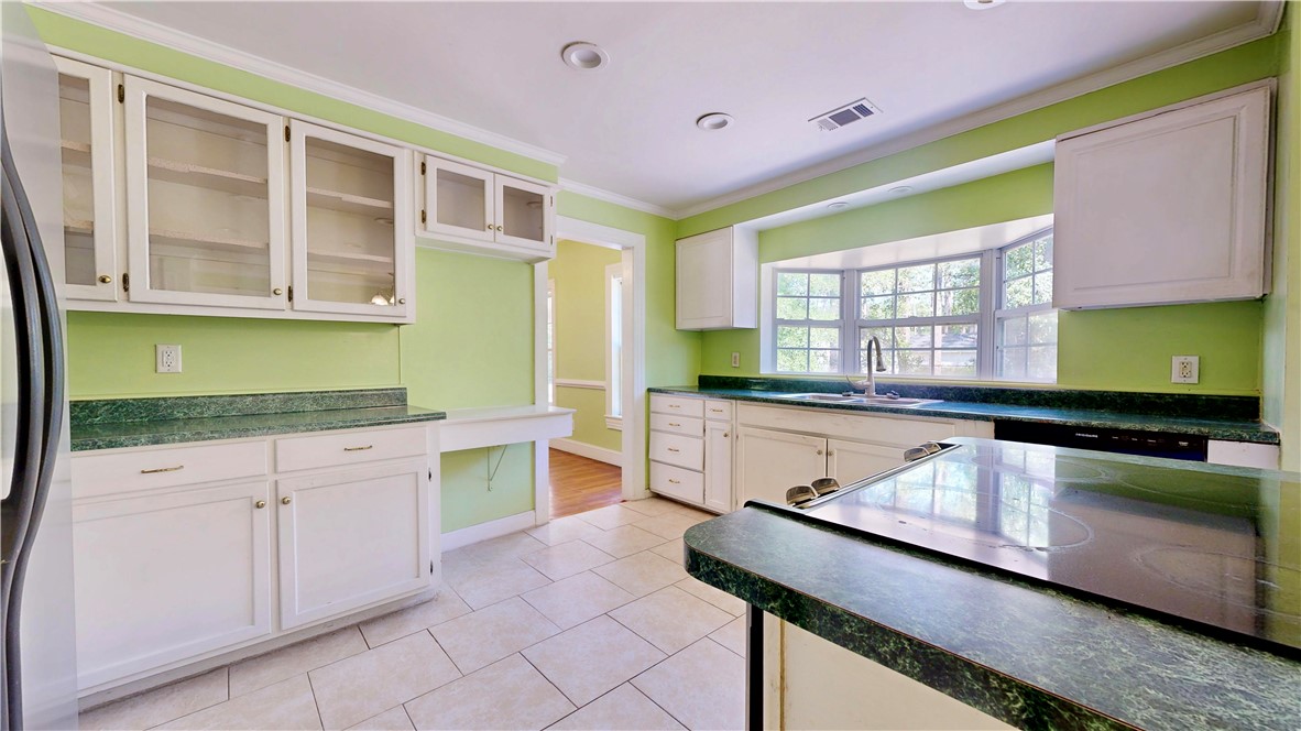 1005 Seminole Trail Waycross, GA 31501 - Photo 7 of 43