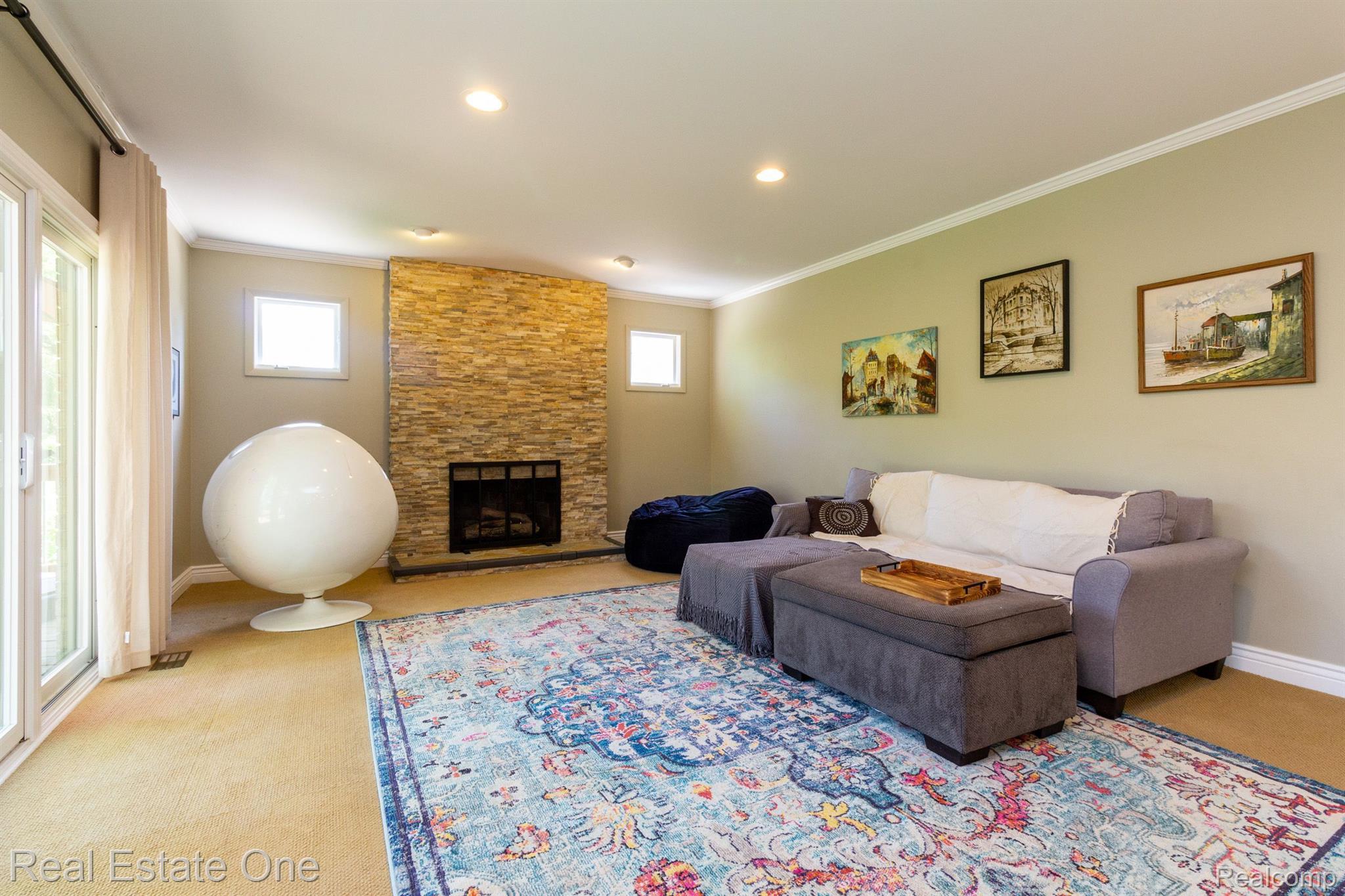 594 Shellbourne Drive Rochester, MI 48309 - Photo 17 of 59 Gallery Image 17