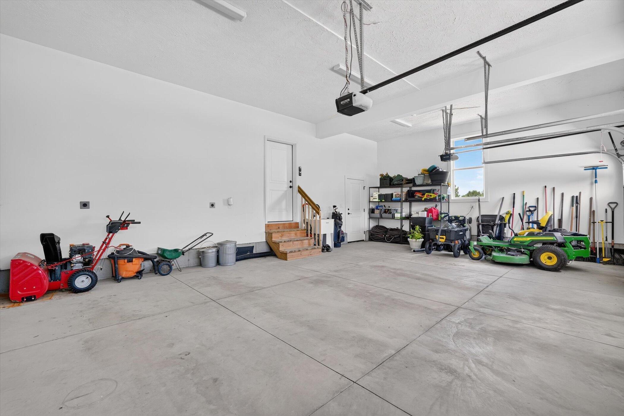 7895 Oak Grove Road Howell, MI 48855 - Photo 58 of 83 59-7895-Oak-Grove-Rd-WindowStill-Photogr