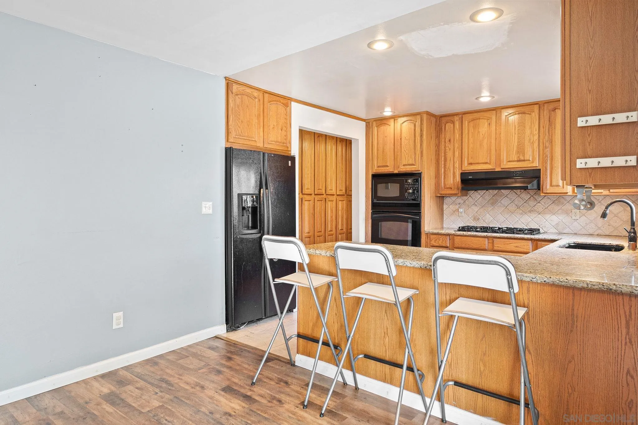 9731 Abbeyfield Road Santee, CA 92071 - Photo 12 of 41 Gallery Image 12