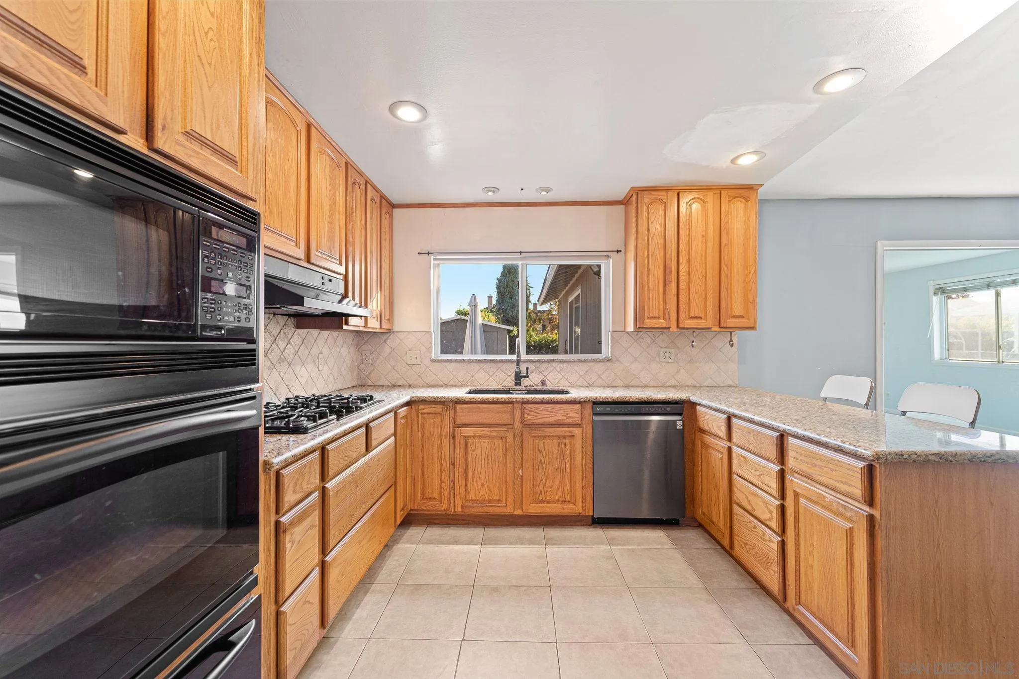9731 Abbeyfield Road Santee, CA 92071 - Photo 18 of 41 Gallery Image 18