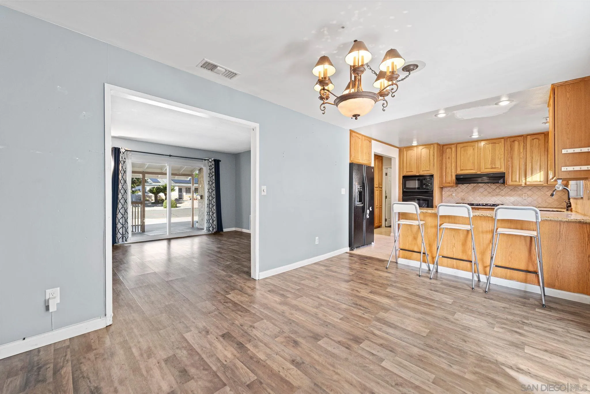 9731 Abbeyfield Road Santee, CA 92071 - Photo 6 of 41 Gallery Image 6