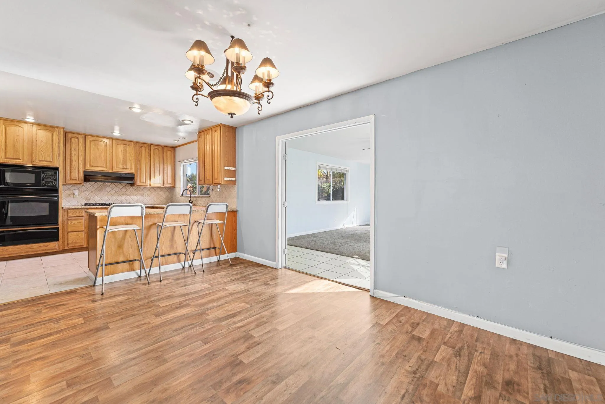 9731 Abbeyfield Road Santee, CA 92071 - Photo 7 of 41 Gallery Image 7