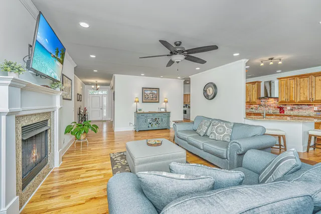 $684,000 | 1512 Eagle Landing Boulevard, Hanahan, SC 29410