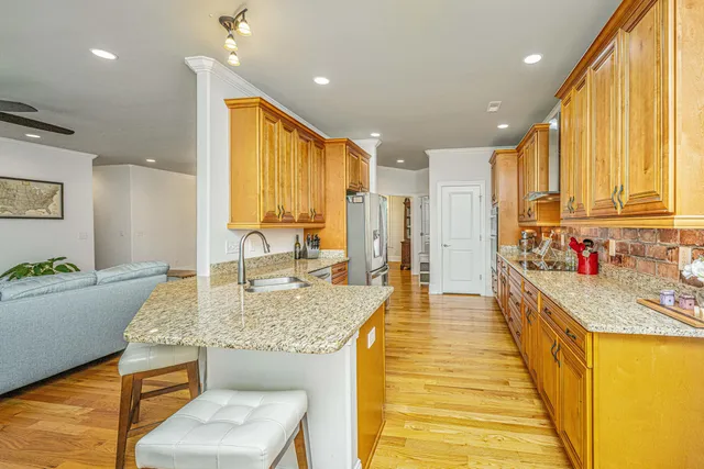 $684,000 | 1512 Eagle Landing Boulevard, Hanahan, SC 29410